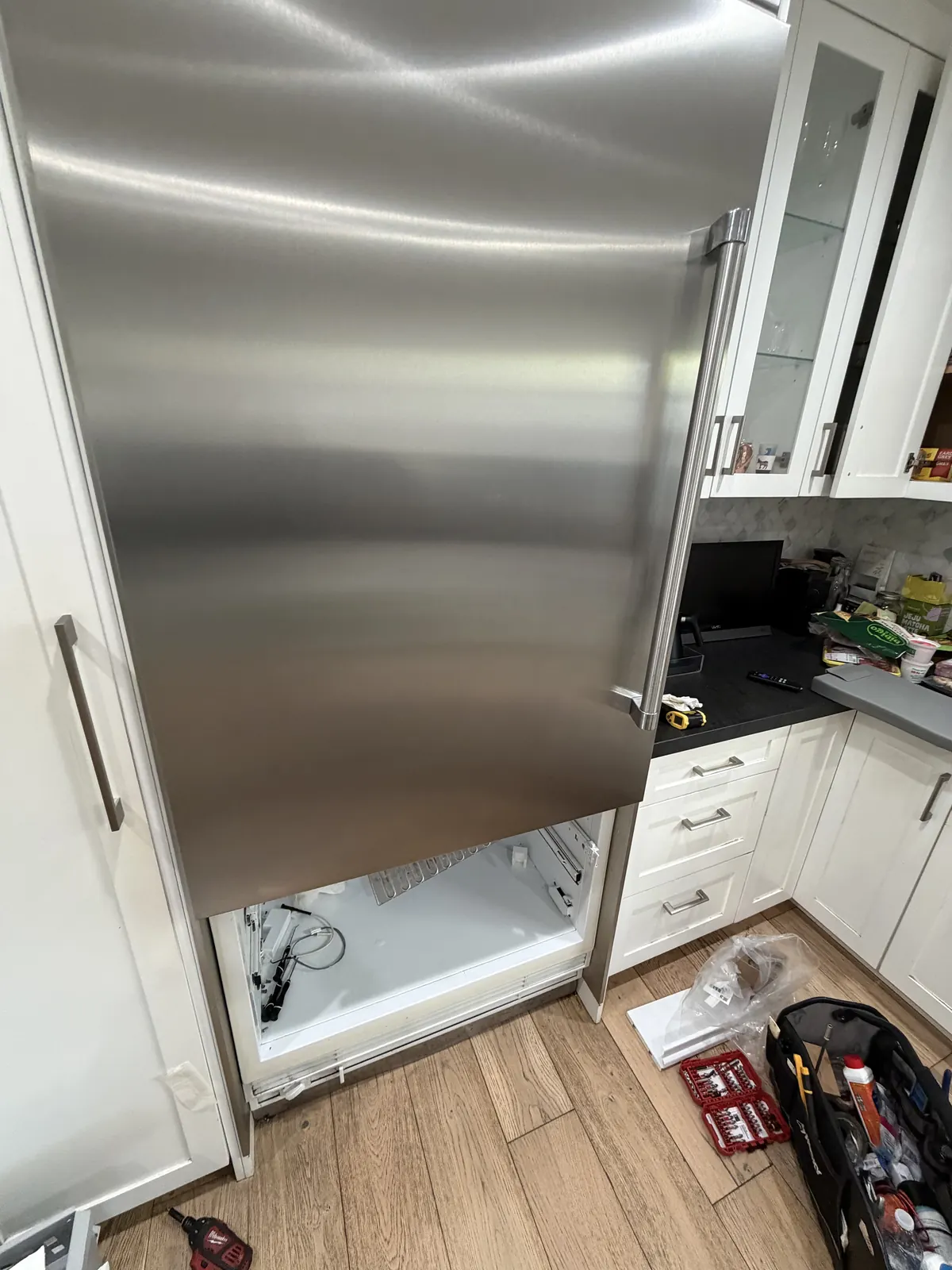 ApexPro refrigerator repair job in a Los Angeles home, photo 7 of 14