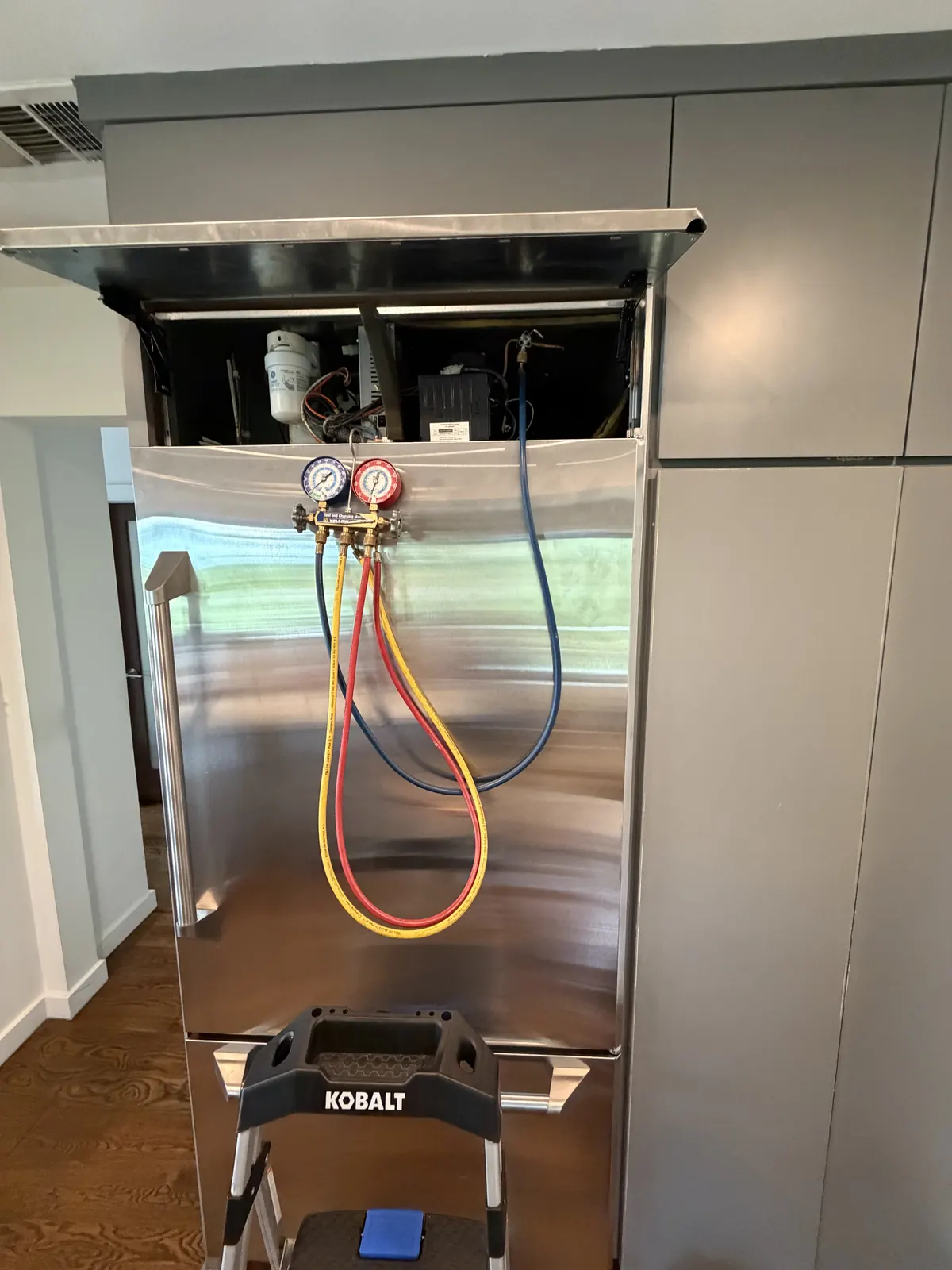ApexPro refrigerator repair job in a Los Angeles home, photo 11 of 14